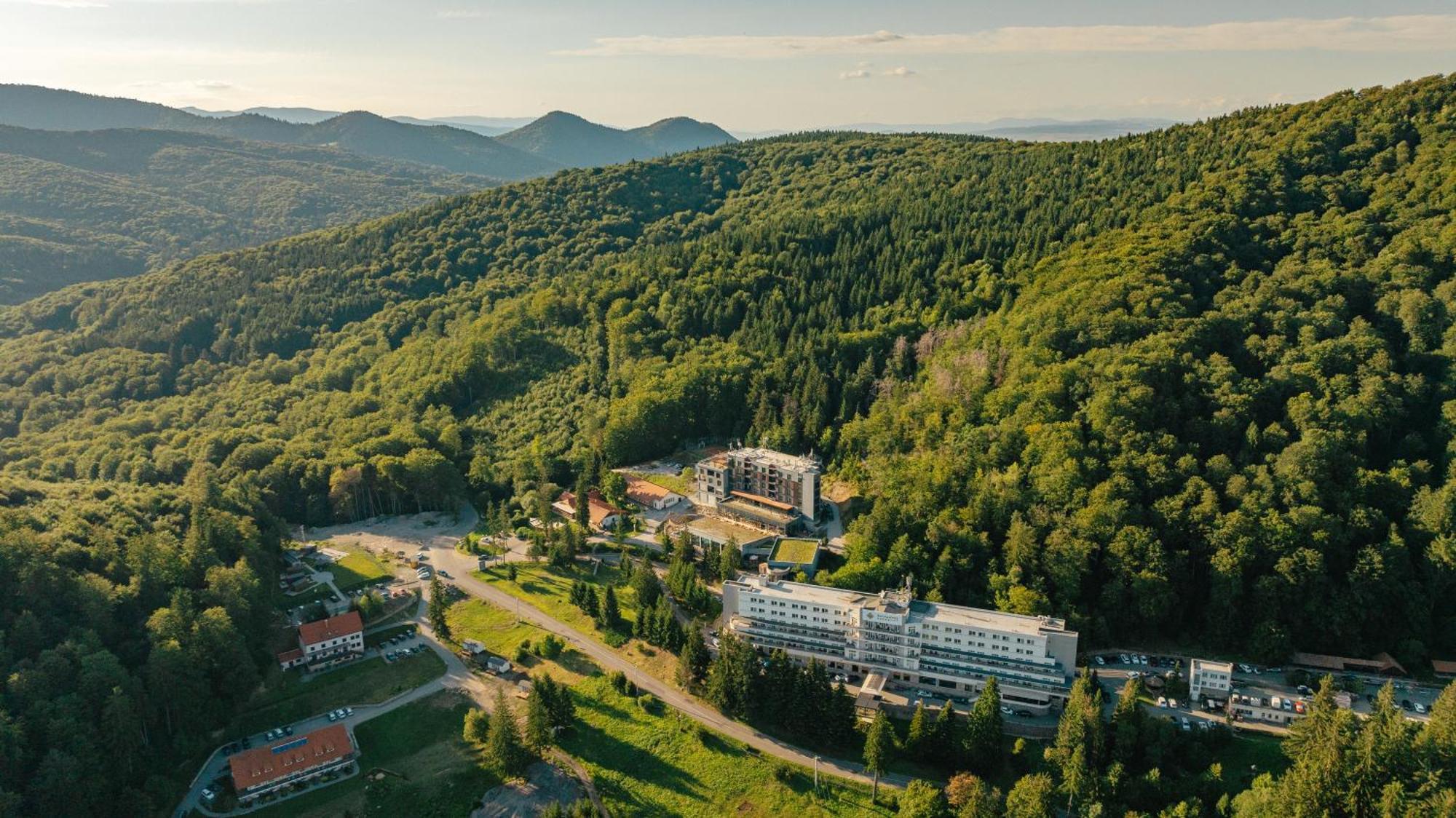Balvanyos Resort - Peakture Hotel & Grand Hotel Балваниос Екстериор снимка